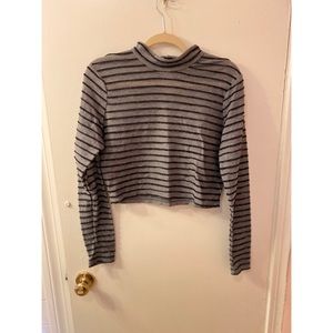 Cropped, long sleeve